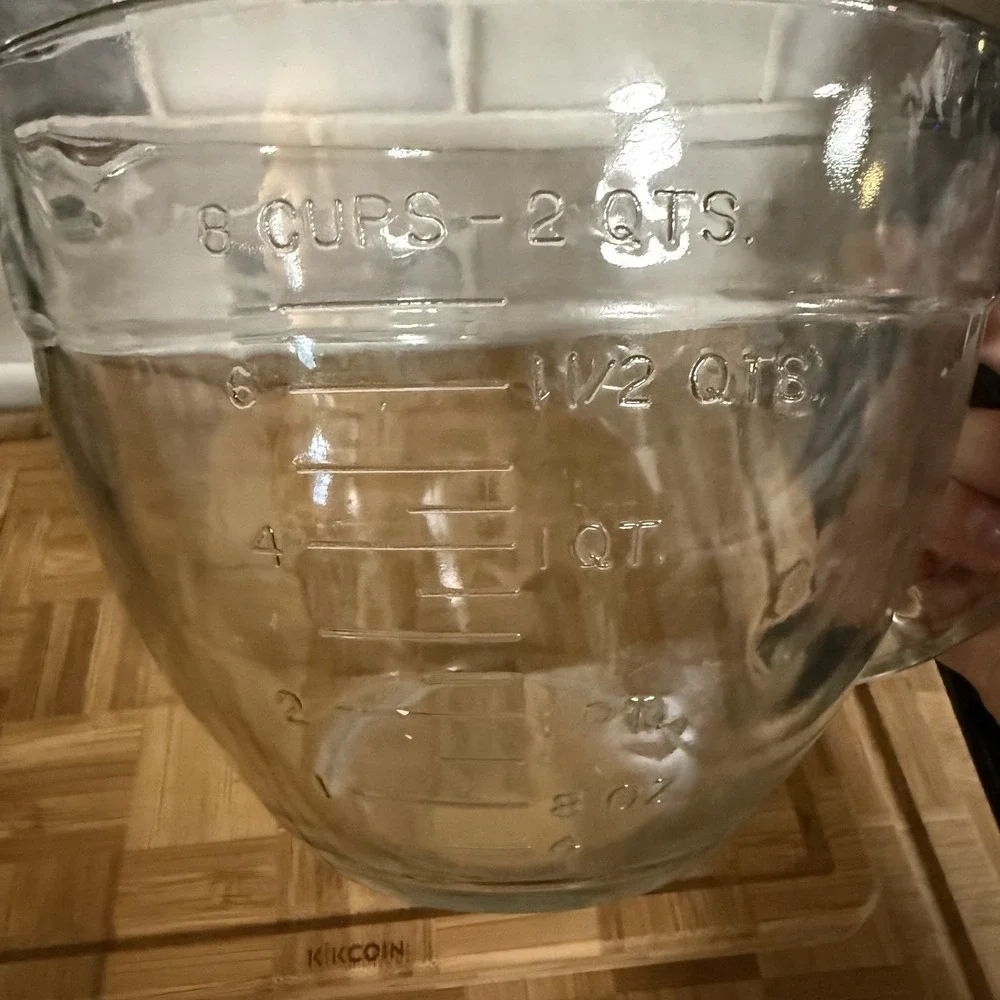 Anchor Hocking 8 Cup Clear Glass Liquid Measuring Cup w/ Handle Pour Spout